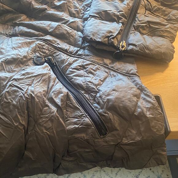 Bernardo Charcoal Grey packable puffer jacket - Picture 4 of 6